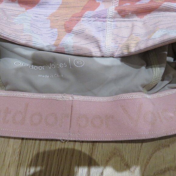 OUTDOOR VOICES Tech Sweat Racerback Sports Bra in Coral Stroke Camo Athleisure - Picture 13 of 13